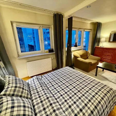 Apartment Smyr Warschau